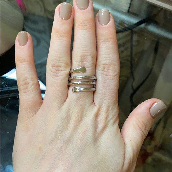 Lia Sophia silver ring - Picture 1 of 3